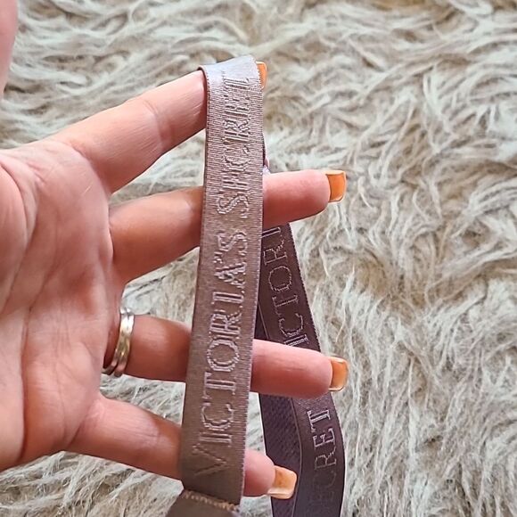 Victoria secret‎ light purple tshirt bra with adjustable straps size 34d - Picture 2 of 8